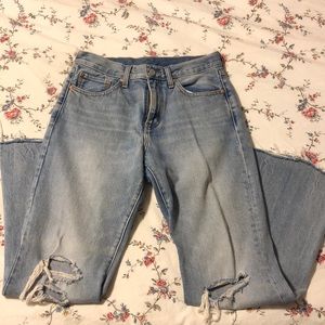 Distressed flare Levi’s
